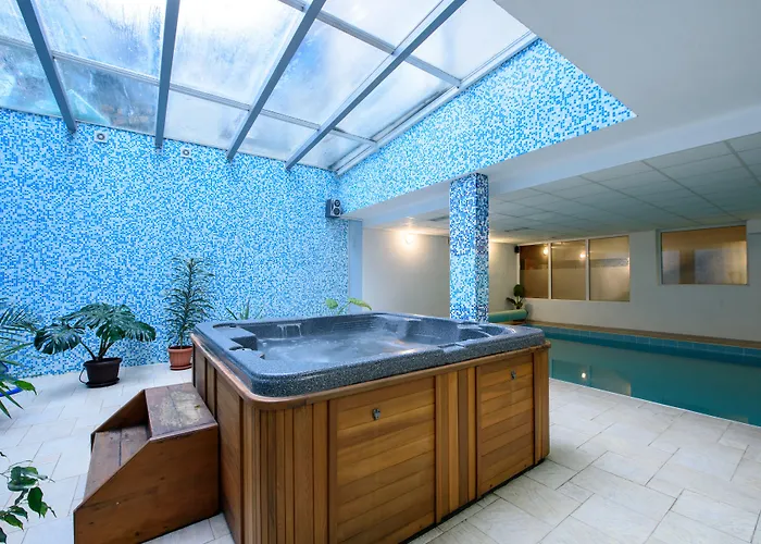 Kap House Family Hotel